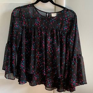 XS flowy top. Somewhat cropped. From target.